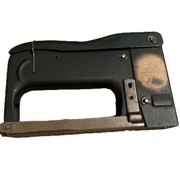 Montgomery Ward 84-9 551 Vintage Staple Gun - Picture 3 of 6